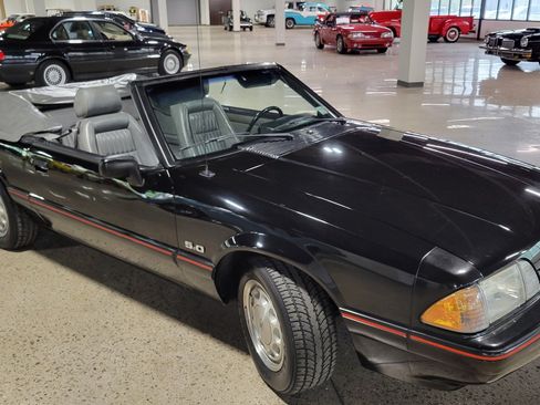 Used 1989 Ford Mustang LX RWD image 18