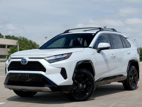 Used 2024 Toyota RAV4 SE w/ Convenience Package AWD/4WD image 2
