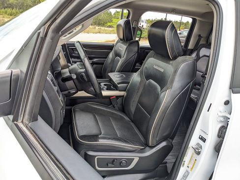 Used 2022 RAM 1500 Laramie AWD/4WD image 39