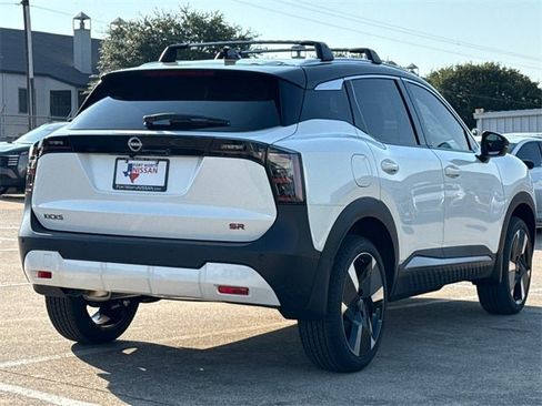 New 2026 Nissan Kicks SR image 9