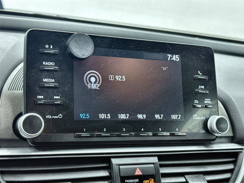 Used 2019 Honda Accord LX image 21