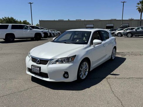 Used 2013 Lexus CT 200h w/ Premium Pkg w/Navigation image 5