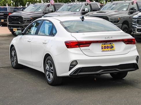 Used 2024 Kia Forte LXS w/ LXS Technology Package image 2