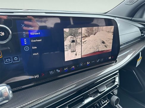 New 2026 Chevrolet Traverse High Country image 27