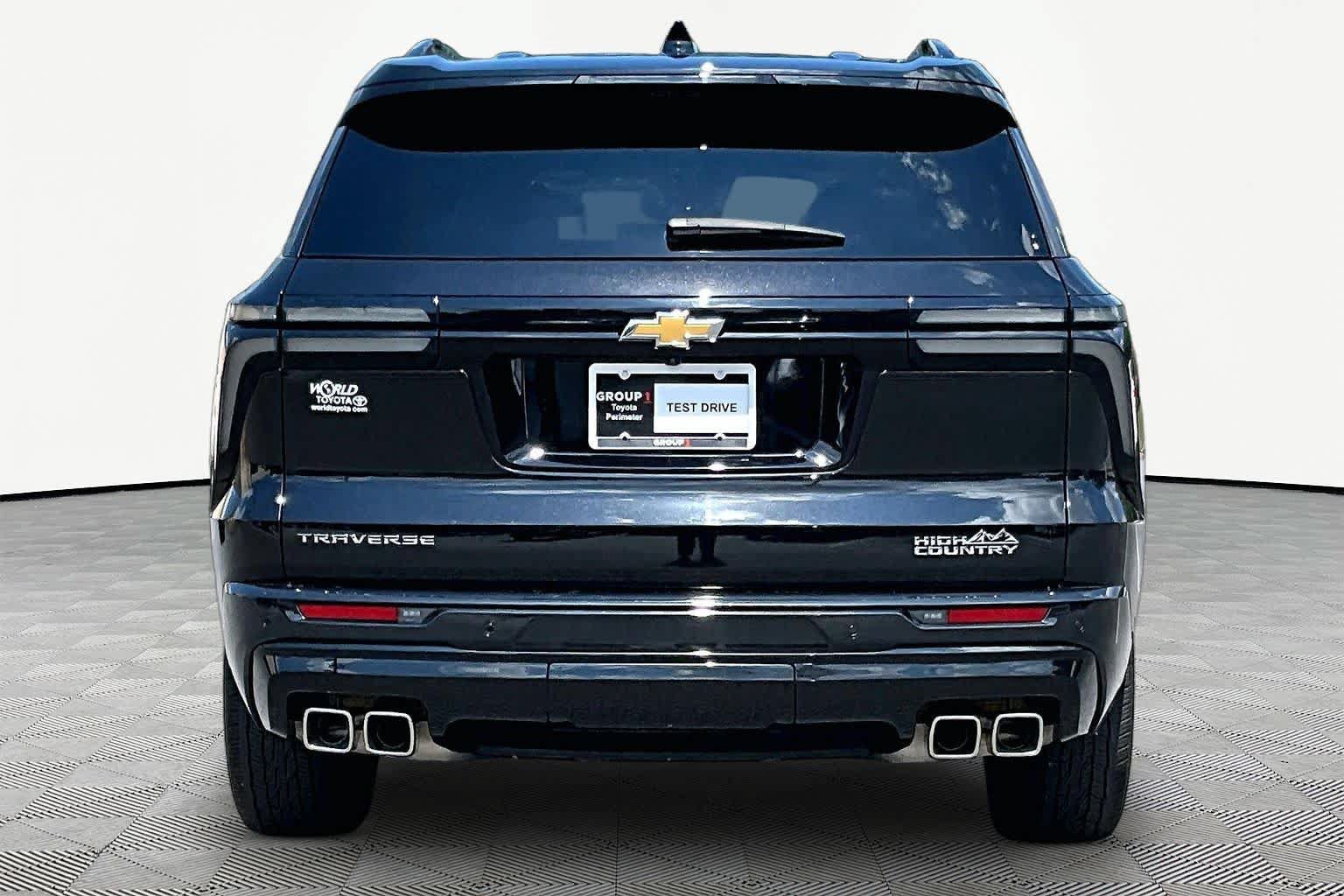 Used 2025 Chevrolet Traverse High Country w/ LPO, Floor Liner Package FWD image 13