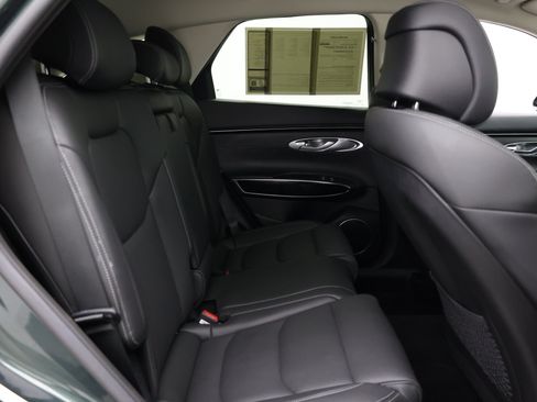 Used 2022 Genesis GV70 2.5T AWD/4WD image 38