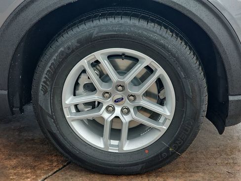 New 2025 Ford Explorer Active image 41