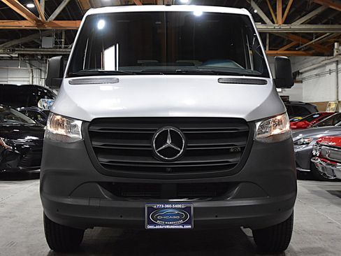 Used 2021 Mercedes-Benz Sprinter 2500 image 2