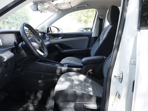 Certified 2025 Volkswagen Tiguan S FWD image 9