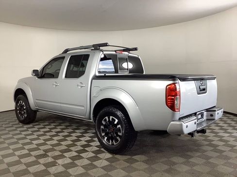 Used 2015 Nissan Frontier PRO-4X image 4
