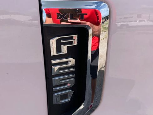 Used 2018 Ford F250 XLT w/ FX4 Off-Road Package image 10
