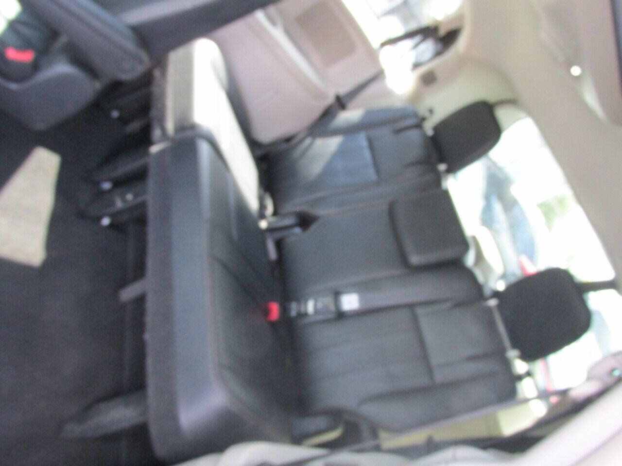 Used 2015 Chrysler Town & Country Touring w/ Driver Convenience Group FWD image 18