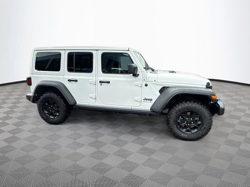 Used 2023 Jeep Wrangler Unlimited w/ Sun & Screen Package AWD/4WD image 5