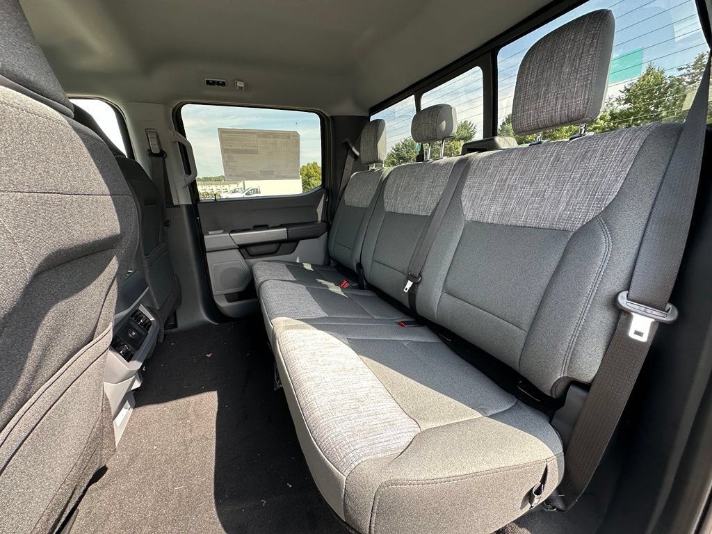 New 2026 Ford F450 XLT w/ FX4 Off-Road Package AWD/4WD image 20