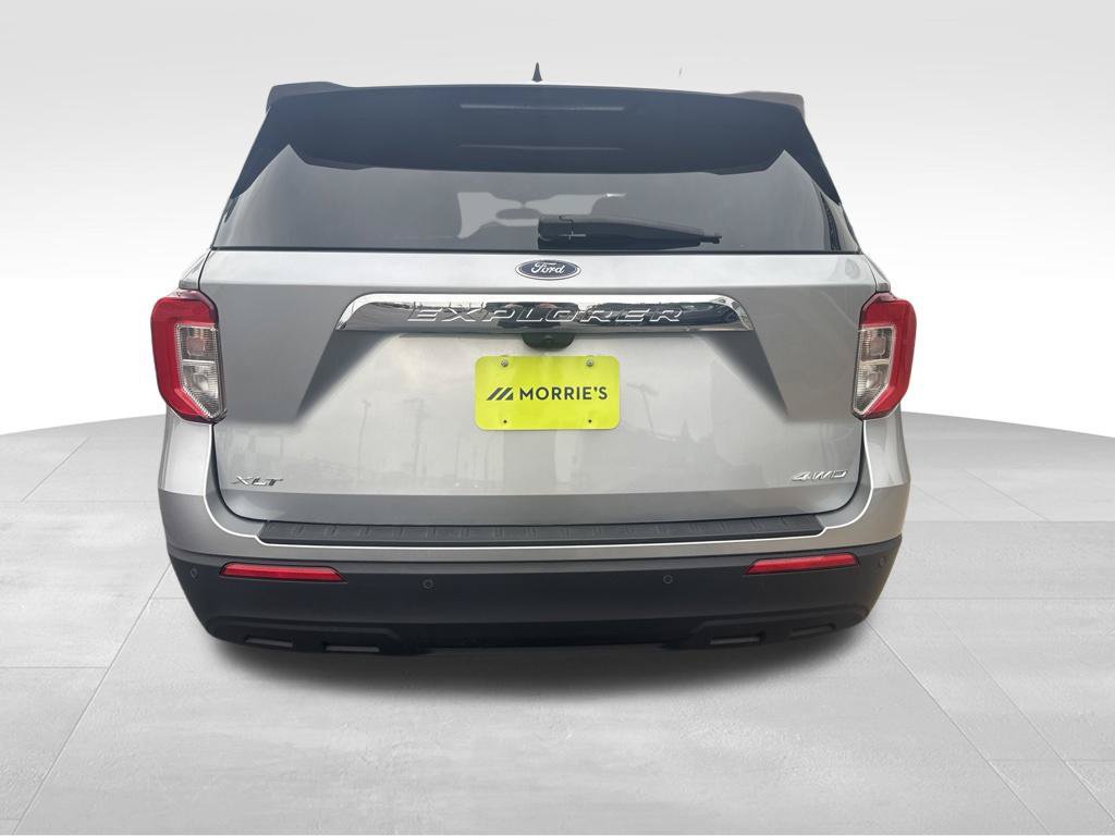 Used 2023 Ford Explorer XLT AWD/4WD image 10