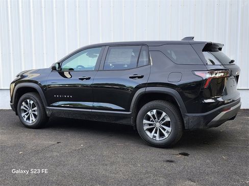 New 2026 Chevrolet Equinox LT w/ Convenience Package II image 3