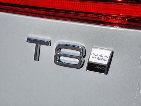 New 2026 Volvo XC60 T8 Ultra w/ Protection Package Premier image 17