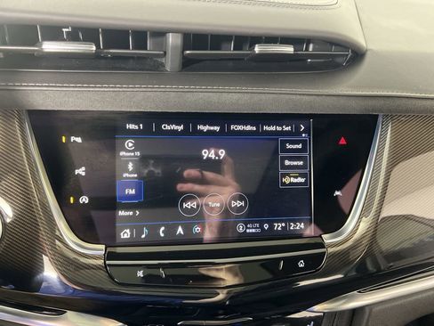 Certified 2025 Cadillac XT6 Sport w/ Platinum Package AWD/4WD image 14