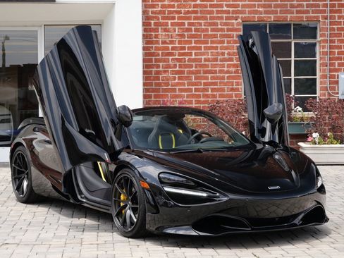 Used 2023 McLaren 720S Performance image 19