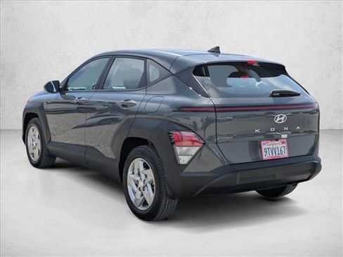 Certified 2025 Hyundai Kona SE FWD image 8