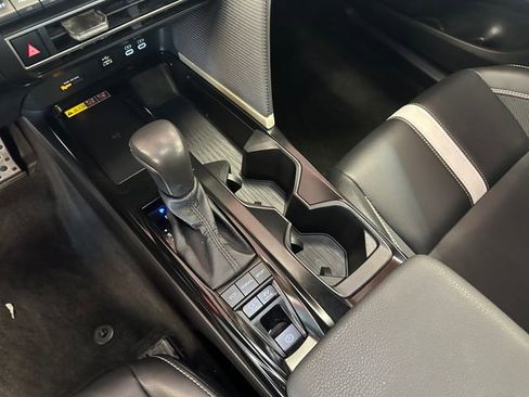 Certified 2025 Toyota Camry SE image 25