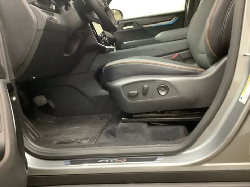 New 2026 GMC Acadia AT4 w/ LPO, All-Weather Package image 17