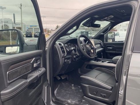 New 2026 RAM 2500 Laramie w/ Night Edition AWD/4WD image 15