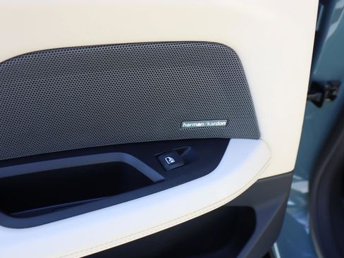 Used 2025 BMW 440i xDrive w/ Premium Package image 14