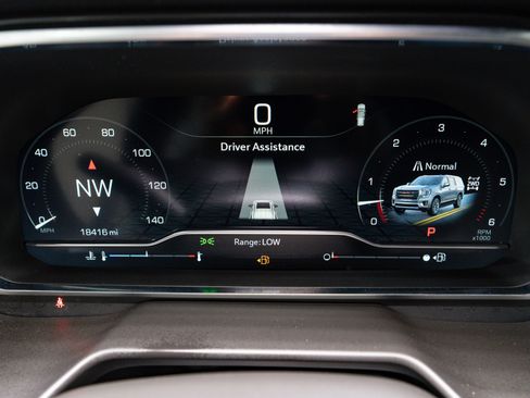 Used 2024 GMC Yukon XL AT4 image 26