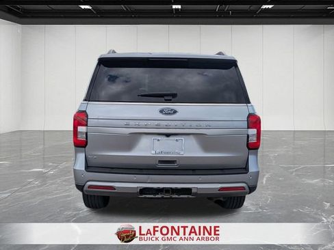 Used 2023 Ford Expedition XLT AWD/4WD image 4