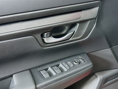 Used 2023 Honda CR-V LX image 15
