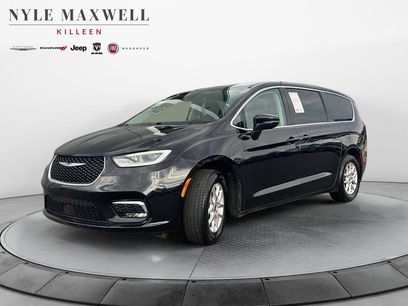 Used 2024 Chrysler Pacifica Touring-L