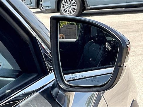 Certified 2025 INFINITI QX60 Luxe image 25