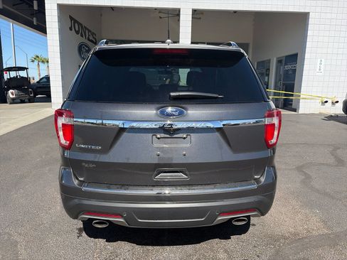 Used 2018 Ford Explorer Limited FWD image 4