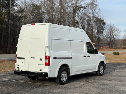 Used 2019 Nissan NV 2500 SV image 4