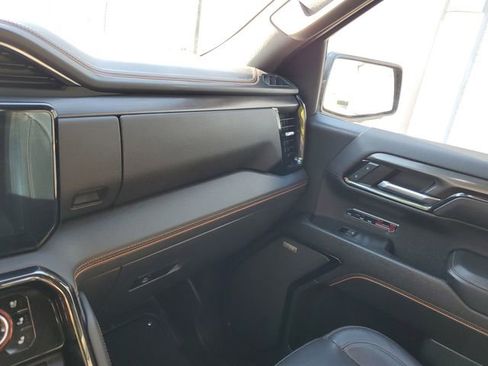 Used 2023 GMC Sierra 1500 AT4 w/ Technology Package image 26
