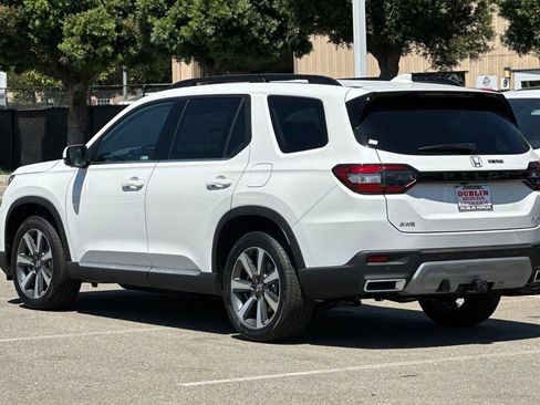 New 2025 Honda Pilot Elite image 6