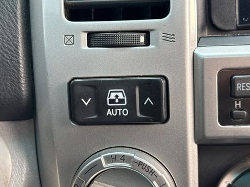 Used 2005 Toyota 4Runner SR5 image 31
