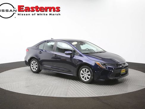 Used 2023 Toyota Corolla LE FWD image 47