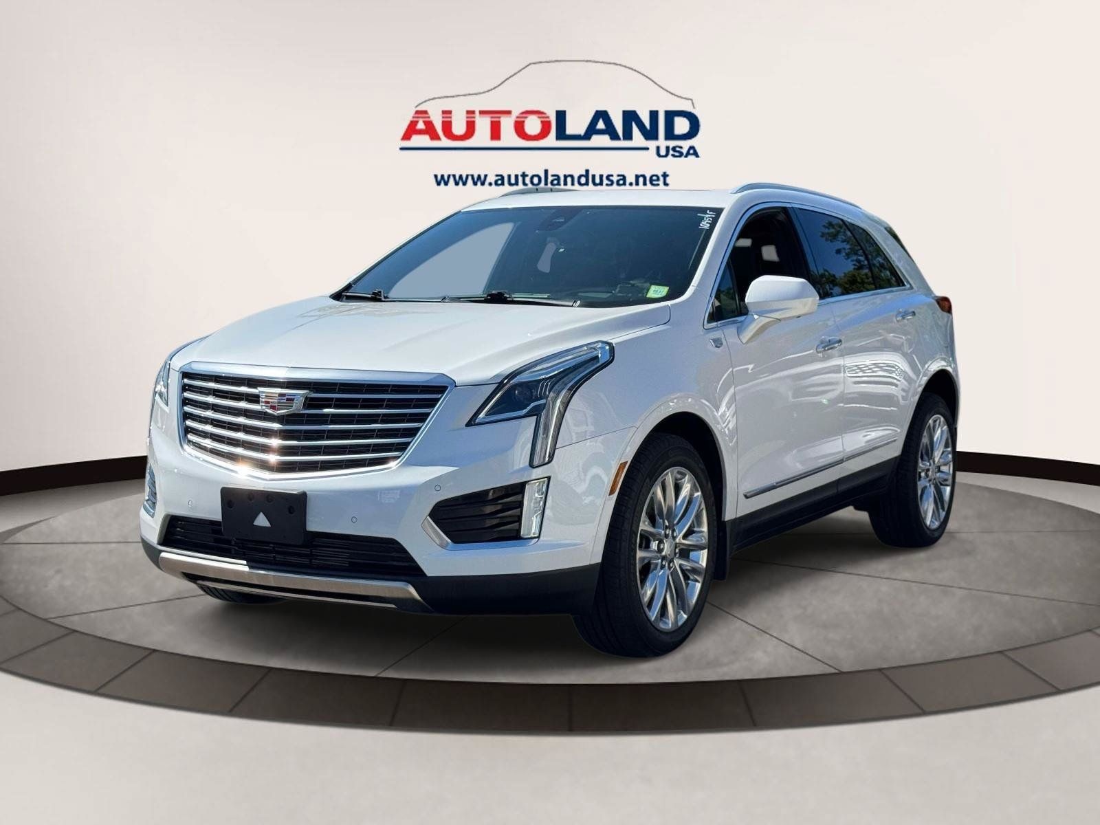 Used 2017 Cadillac XT5 Platinum AWD/4WD image 1