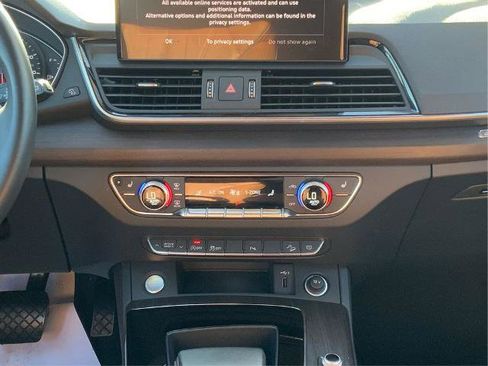 Used 2024 Audi Q5 2.0T Premium w/ Convenience Package image 28