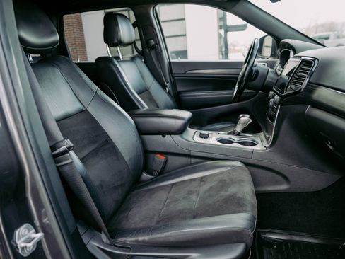 Used 2020 Jeep Grand Cherokee Altitude image 15