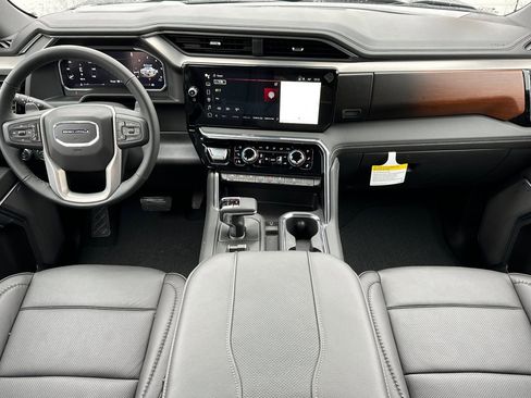 New 2026 GMC Sierra 1500 Denali w/ Denali Reserve Package image 14