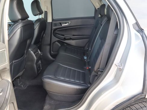 Used 2024 Ford Edge SEL AWD/4WD image 8