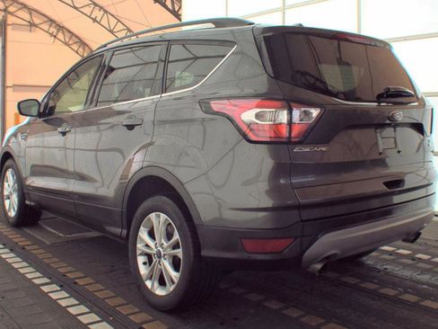 Used 2017 Ford Escape SE w/ Equipment Group 201A image 6