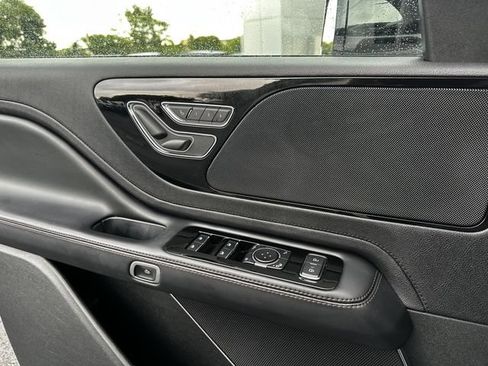 Certified 2023 Lincoln Aviator AWD w/ Premium Package image 30