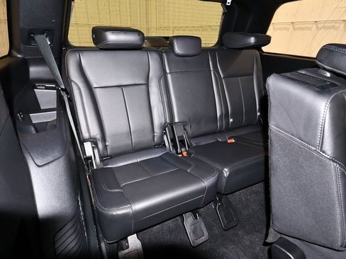 Certified 2019 Ford Expedition XLT w/ Equipment Group 202A image 19