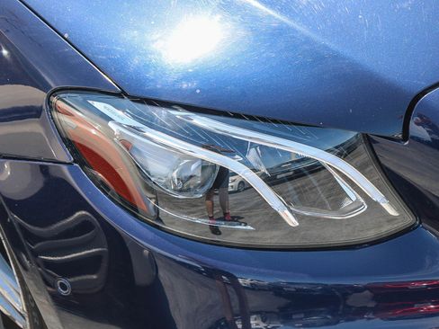 Used 2019 Mercedes-Benz E 450 Cabriolet image 2