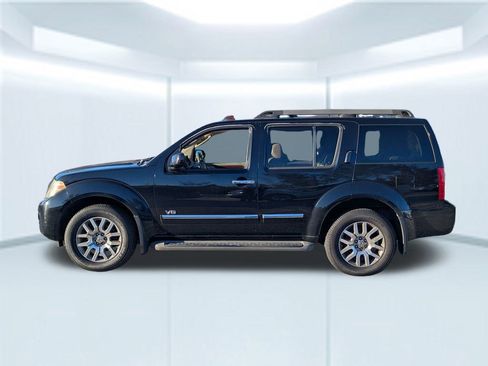 Used 2008 Nissan Pathfinder LE image 2