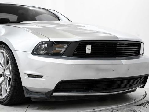 Used 2011 Ford Mustang GT Premium w/ 401A Rapid Spec Order Code RWD image 16